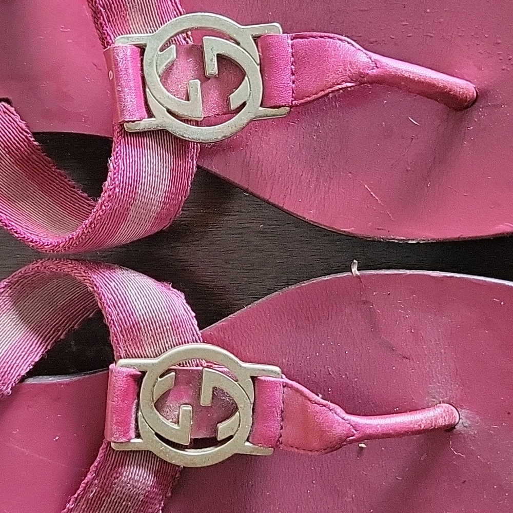 Slippers - Picture 3 of 4